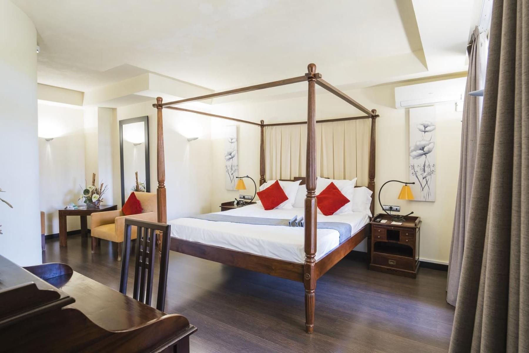 Hotel Alda Castillo De Оліте Екстер'єр фото