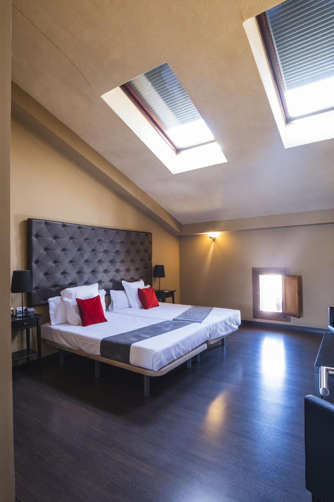 Hotel Alda Castillo De Оліте Екстер'єр фото