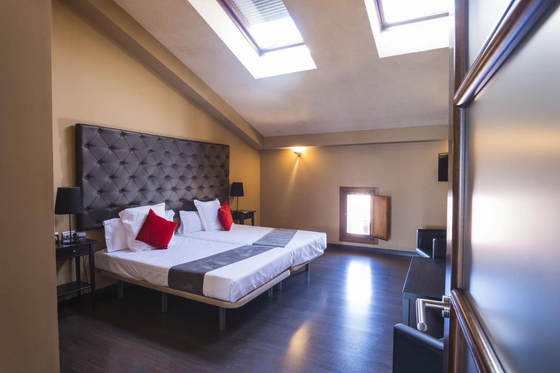 Hotel Alda Castillo De Оліте Екстер'єр фото