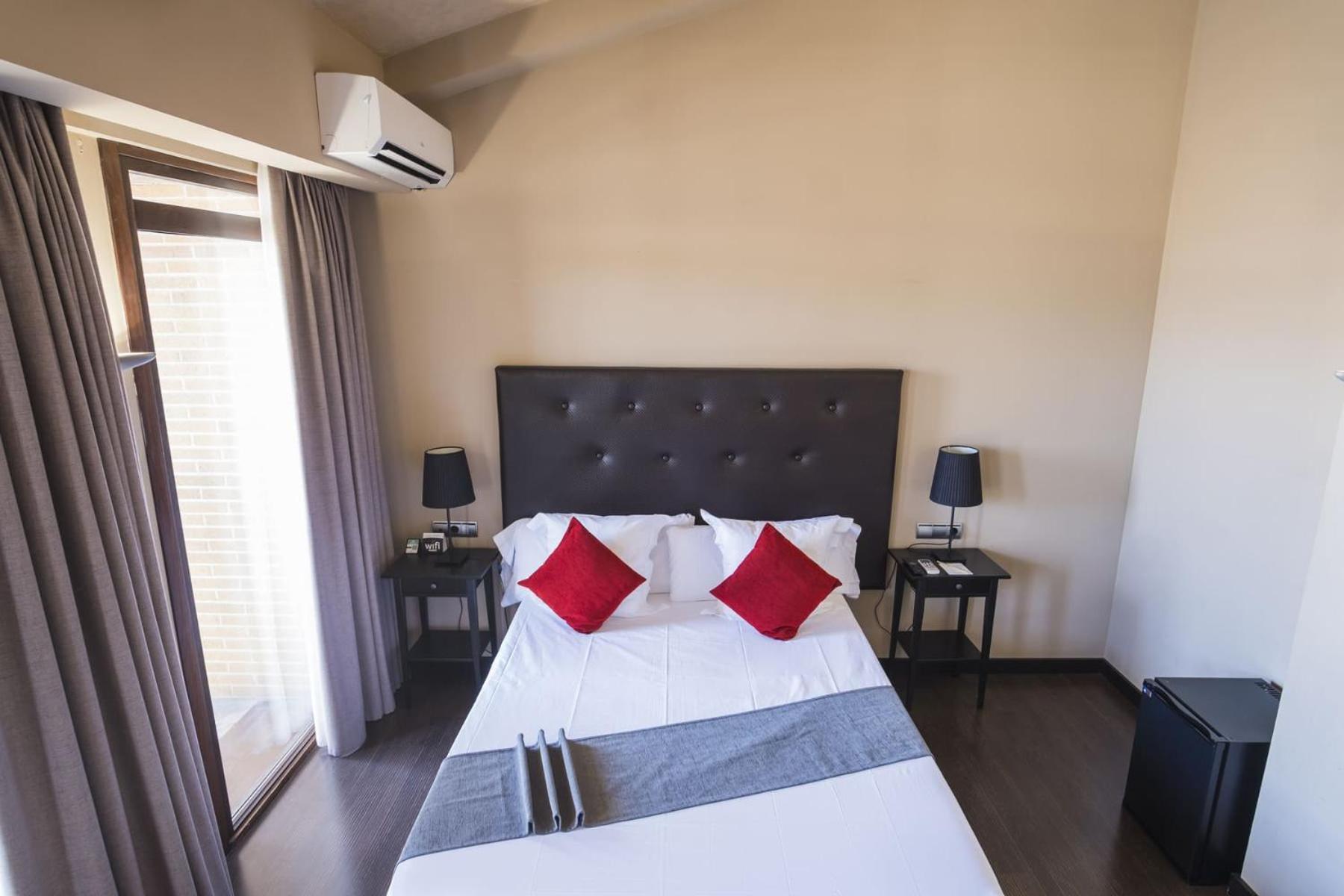Hotel Alda Castillo De Оліте Екстер'єр фото