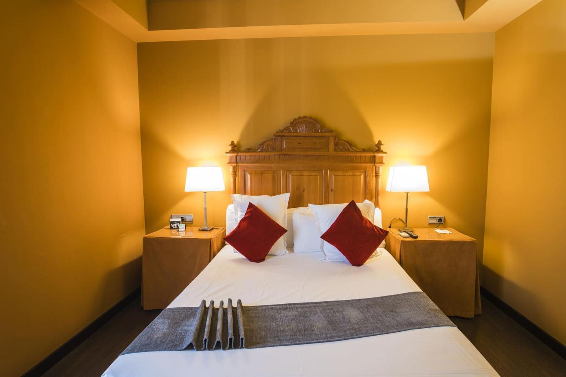 Hotel Alda Castillo De Оліте Екстер'єр фото