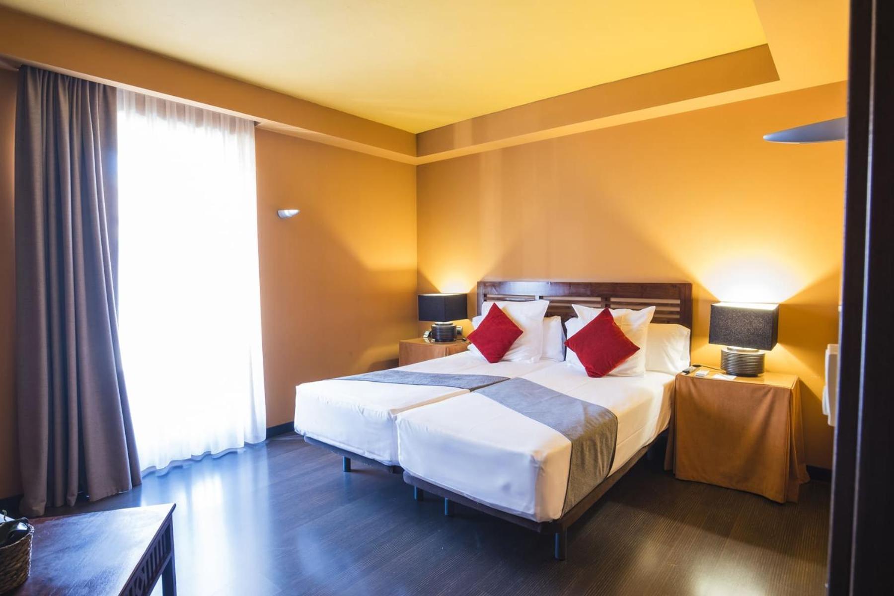 Hotel Alda Castillo De Оліте Екстер'єр фото
