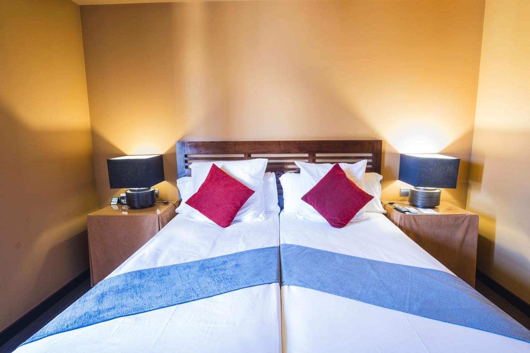 Hotel Alda Castillo De Оліте Екстер'єр фото