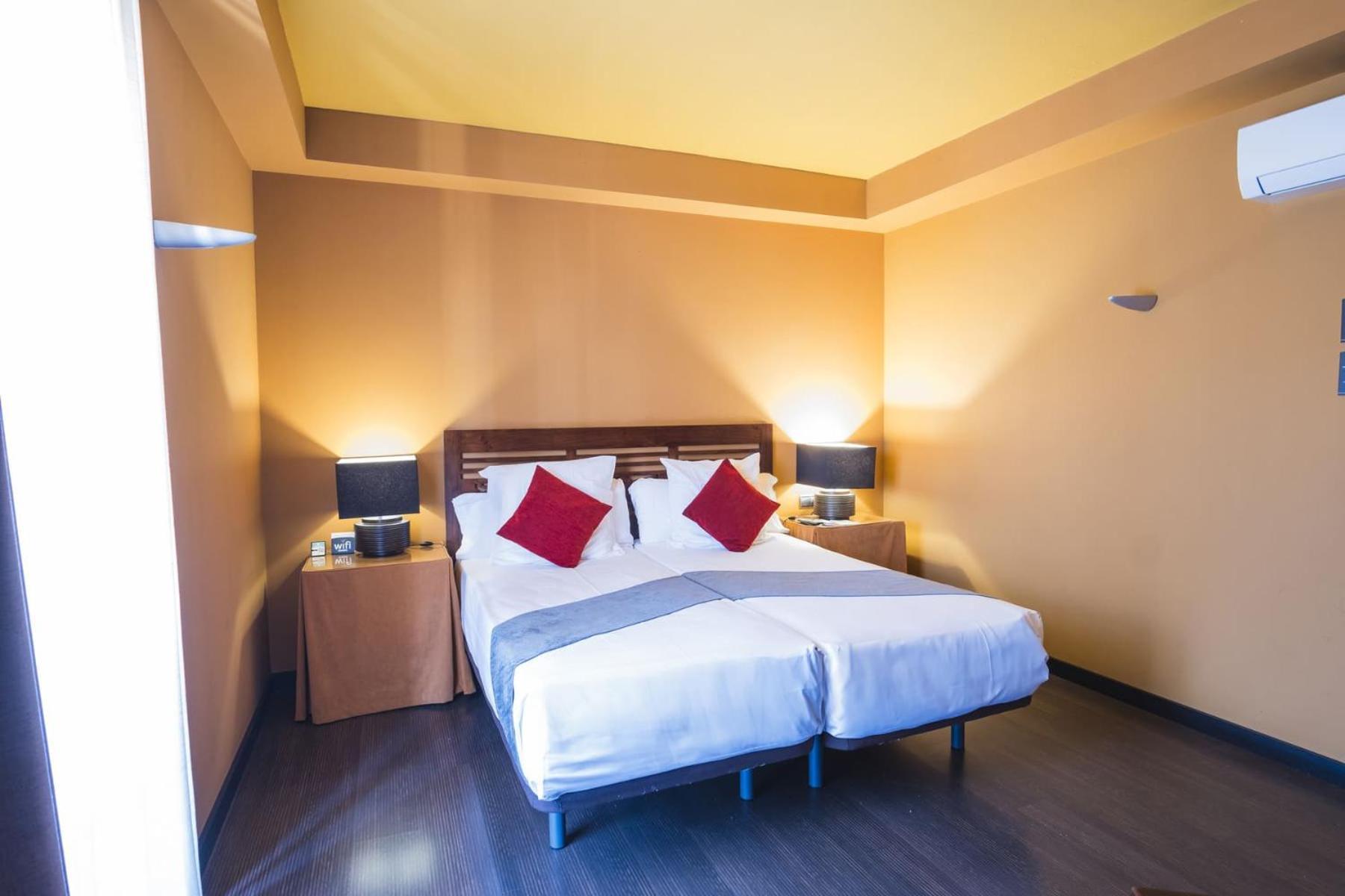 Hotel Alda Castillo De Оліте Екстер'єр фото